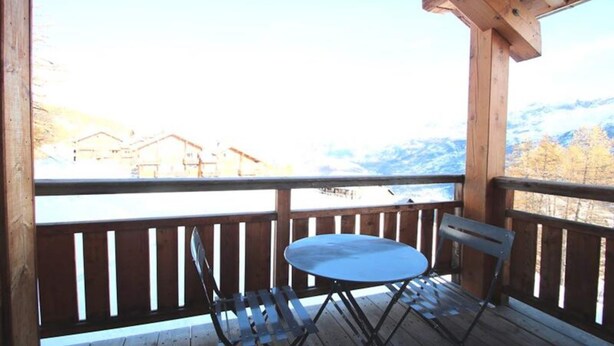 Unclassified image, 1 of 5, button - Dbac23 - 3 Bedroom Apartment - Balcony - Sleeps 8 - 1800 Area (Puy-Saint-Vincent)