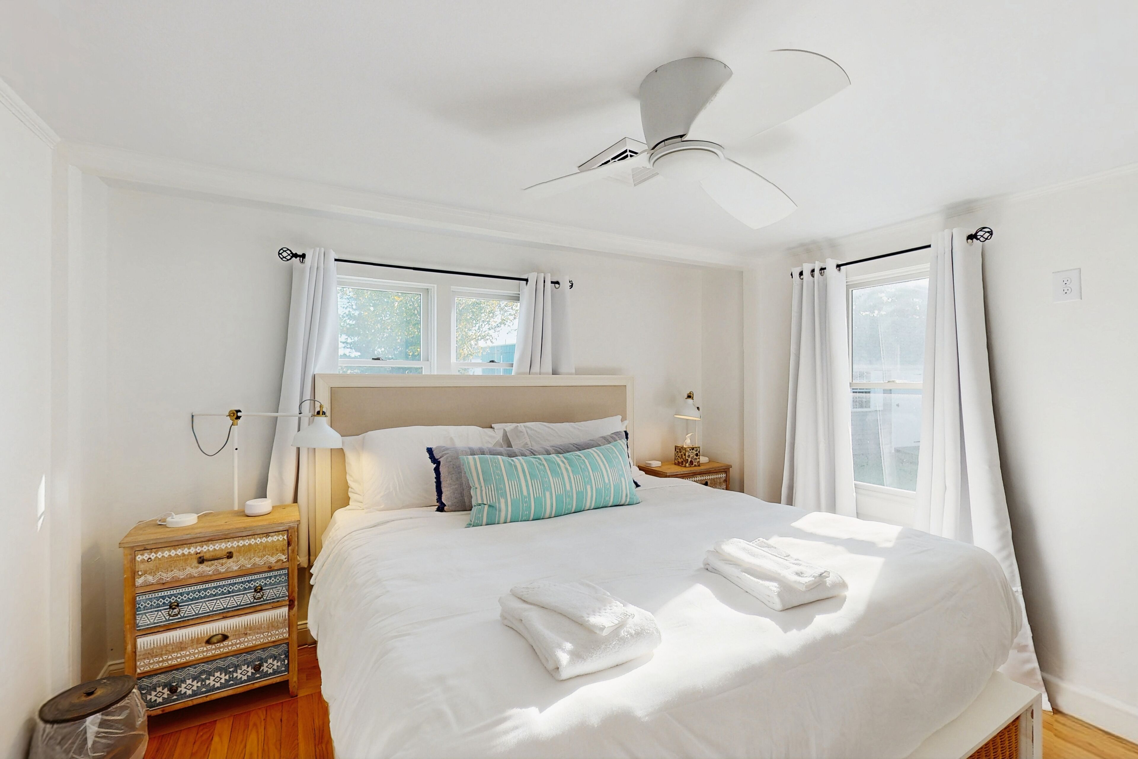 2 chambres, fer et planche à repasser, accès Internet, draps fournis