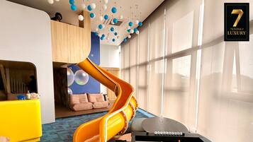 Kawasan main kanak-kanak – tertutup