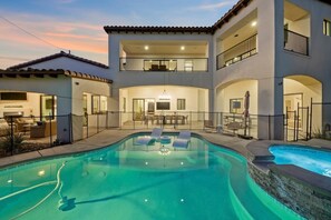 Outdoor pool, a heated pool - Lake & Mtn Views | Pool/Spa | Near Golf & Marina (Lake Havasu City)
