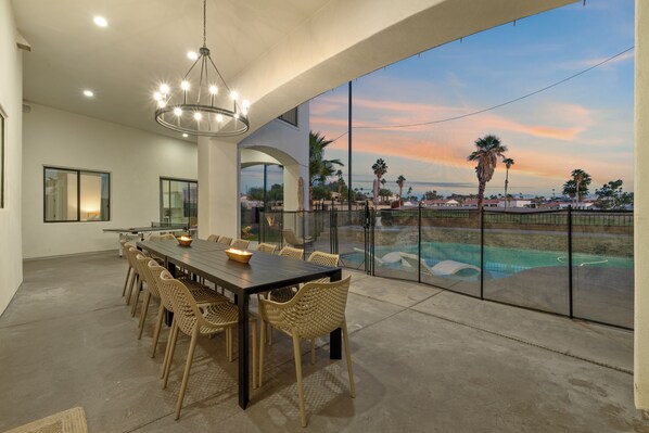 تناول الطعام