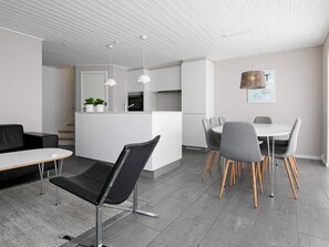 Classic House, 4 Bedrooms | Interior - 8 Person Holiday Home on a Holiday Park in Lokken (Lokken)