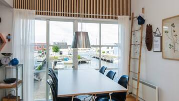 Deluxe House, 3 Bedrooms | Interior