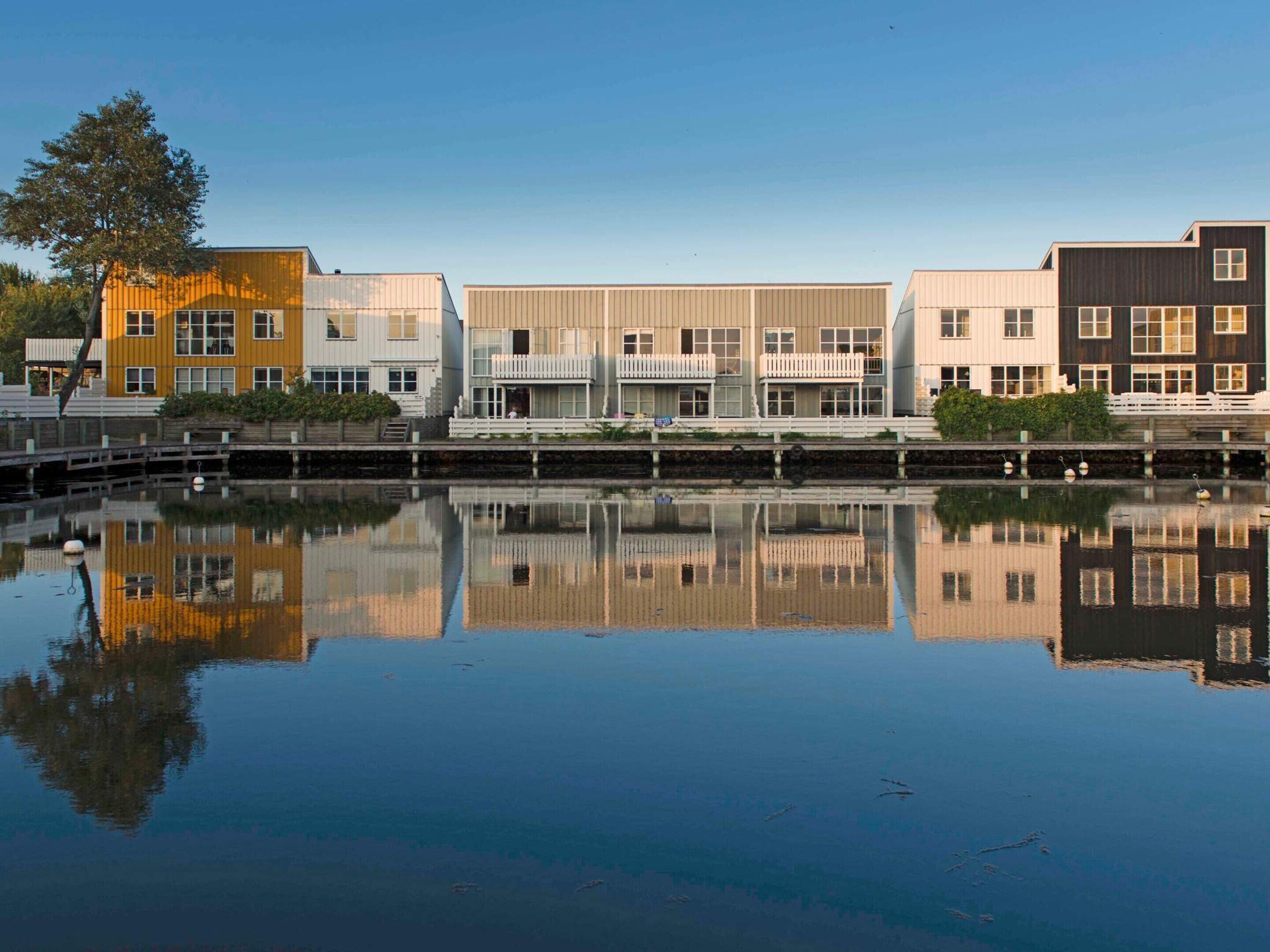 المنشأة من الخارج