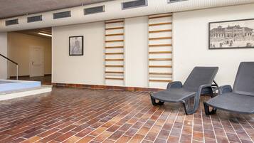 Classic Apartment, 2 Bedrooms | Interior