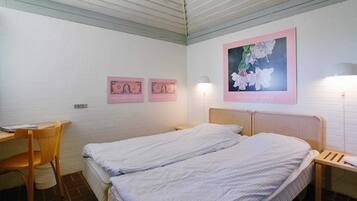 Romantic House, 2 Bedrooms | Interior