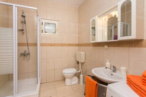 Apartment | Bathroom - Bodul Vacation Apartment - Two Bedroom Apartment With Terrace and Sea View (Dubrovnik)