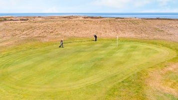 Classic House, 2 Bedrooms | Golf