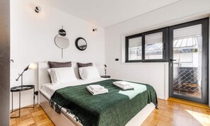 Iron/ironing board, bed sheets - Nomad's Family - 2bed Spacious Apartment Gaia (Vila Nova de Gaia)