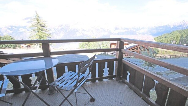 Outdoor dining - Dba112 - 1 Bedroom Apartment + Sleeping Alcove - Balcony - Sleeps 6 - 1800 Area (Puy-Saint-Vincent)