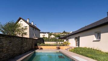 Indoor pool, outdoor pool