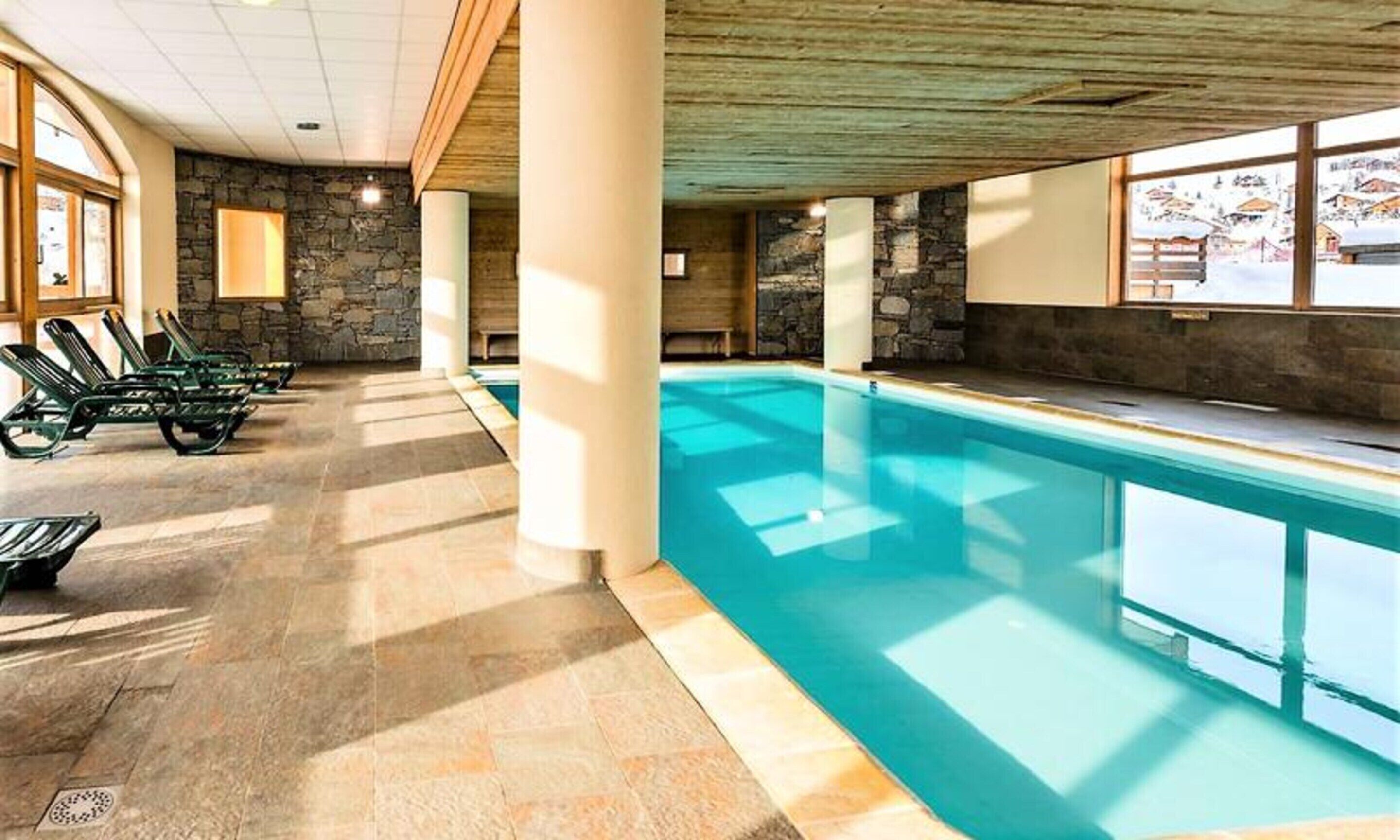 Hồ bơi ngoài trời, hồ bơi nước nóng 