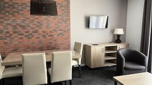 Dining - Studio for 6 People (Eaux-Bonnes)