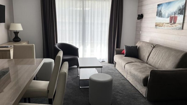 Living area - Studio for 6 People (Eaux-Bonnes)