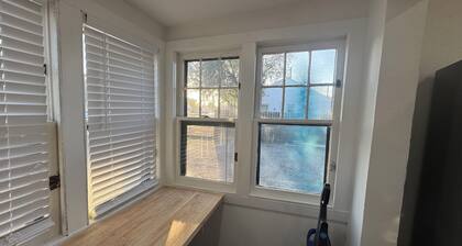 Charming 1-bedroom house in perfect Fort Morgan Walking distance to downtown