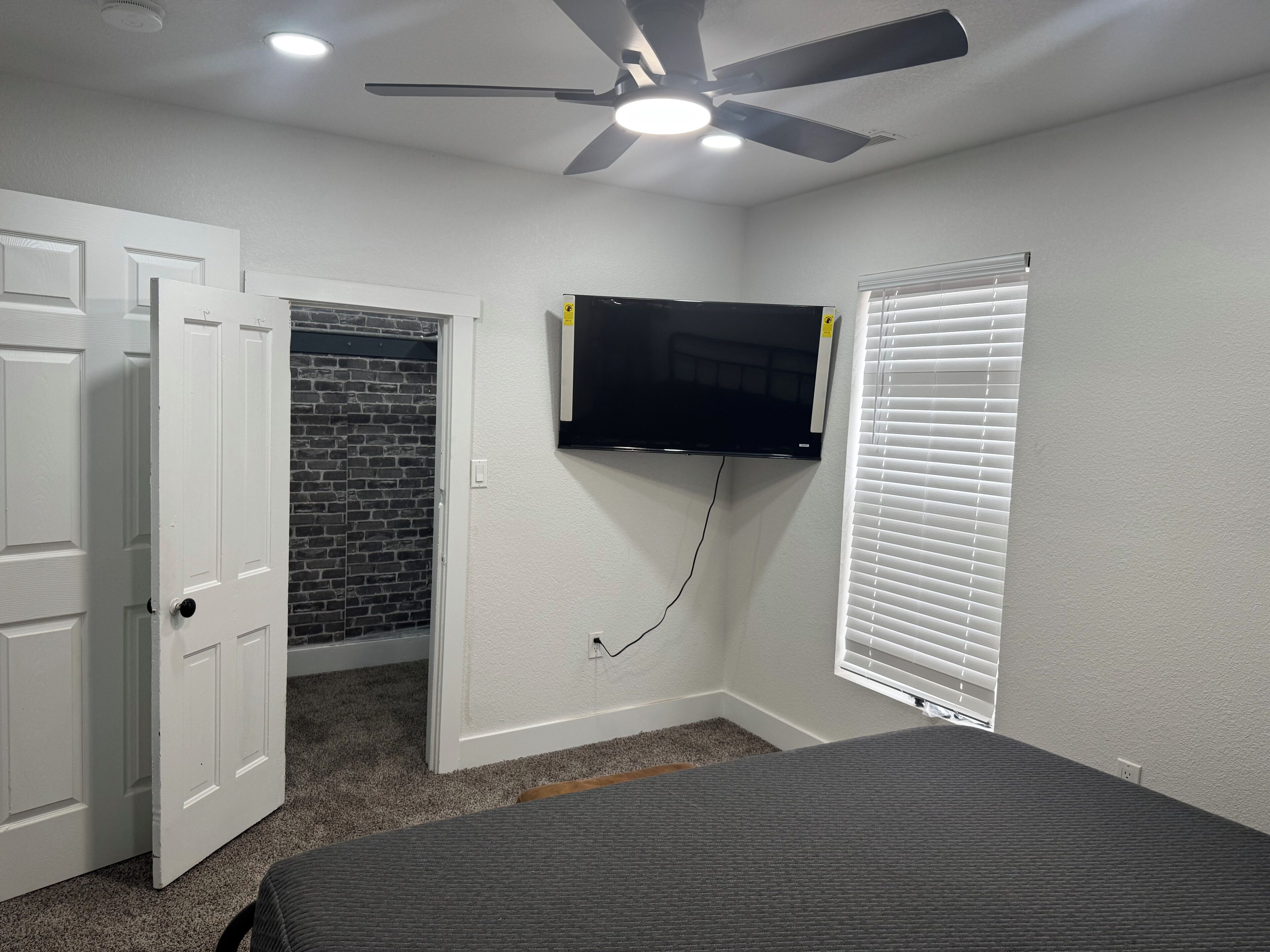 1 soverom, strykejern/-brett, wi-fi og sengetøy