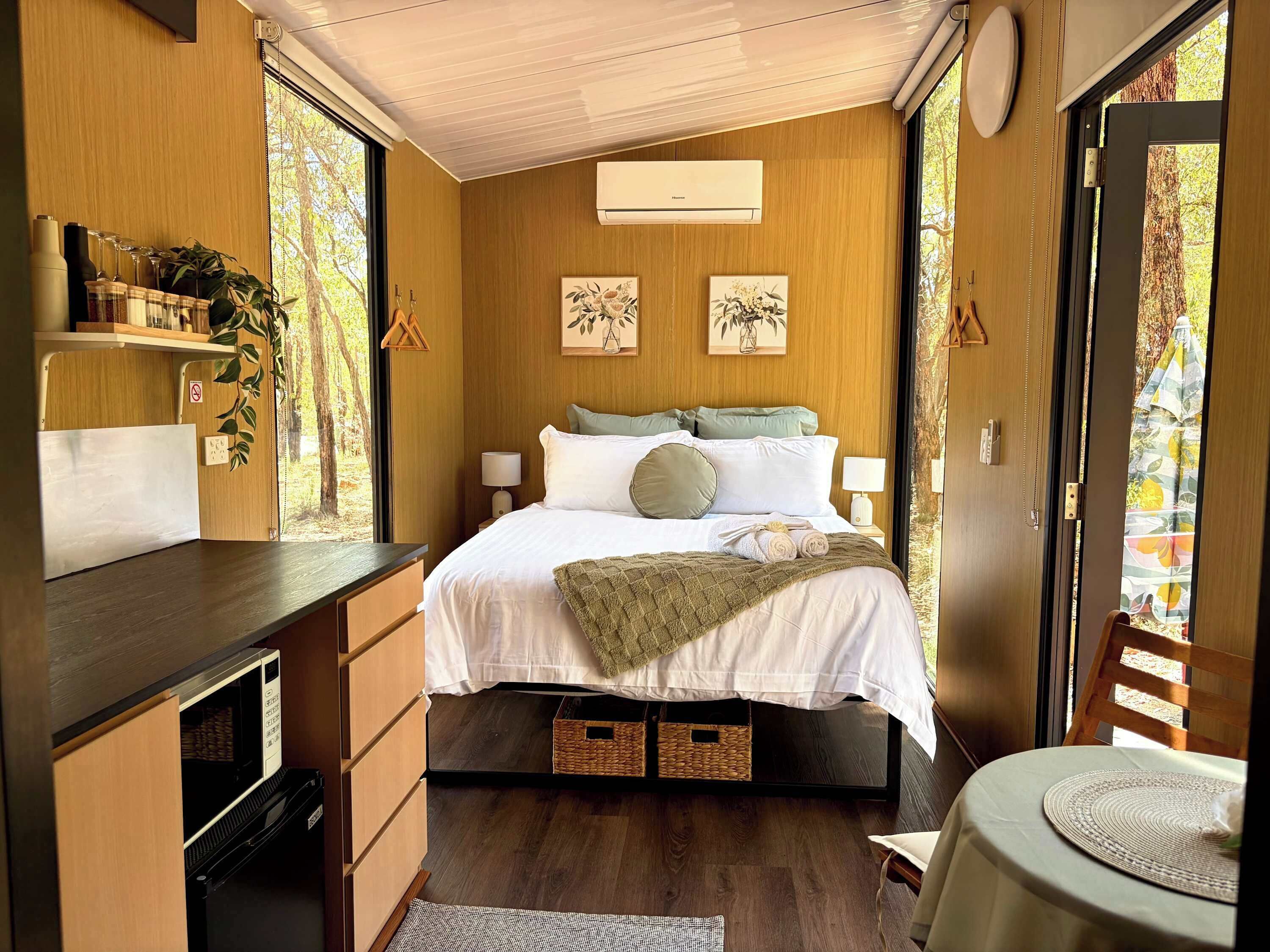 1 bedroom, WiFi, bed sheets