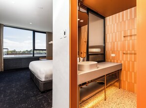 Free toiletries, hair dryer, towels, soap - Hotel Panorama (Panorama)