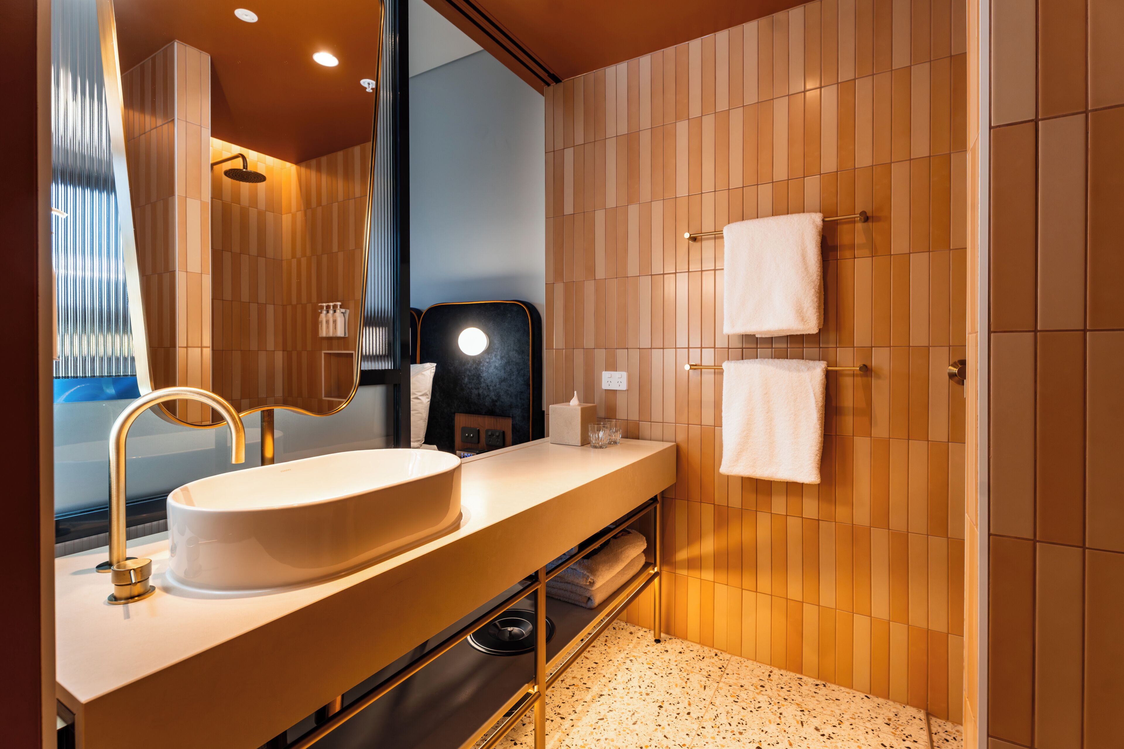 Classic King | Bathroom | Free toiletries, hair dryer, towels, soap
