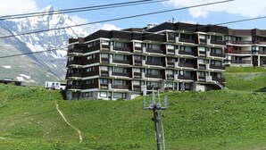 Unclassified image, 2 of 3, button - Apartment in Tignes With Ski-in Ski-out (Tignes)