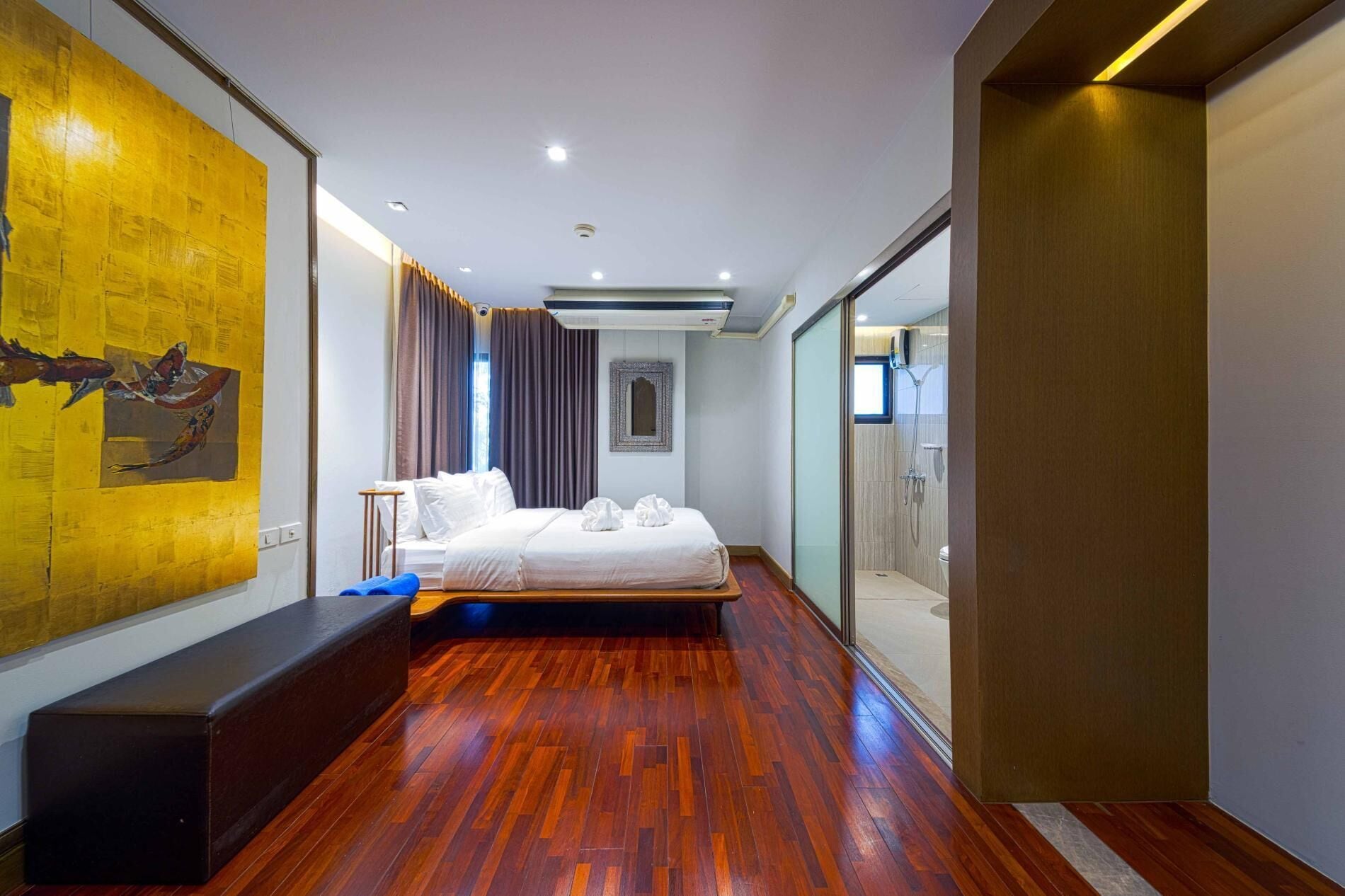 Condo, 4 phòng ngủ, không hút thuốc, quang cảnh vườn | Két bảo mật tại phòng, màn/rèm cản sáng, bàn ủi/dụng cụ ủi quần áo 