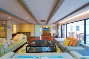 Apartamento, 4 habitaciones, no fumadores, vistas al jardín | Zona de estar