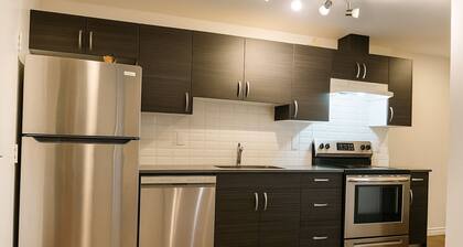 Chic 2BR 2BA Urban Retreat in the Heart of Waterloo