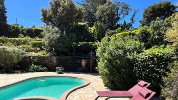 Hồ bơi trong nhà, hồ bơi ngoài trời