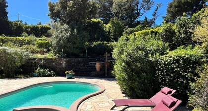 Houses & Villas for 10 People