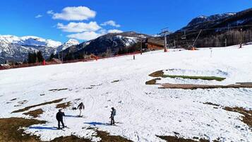 Snow and ski sports