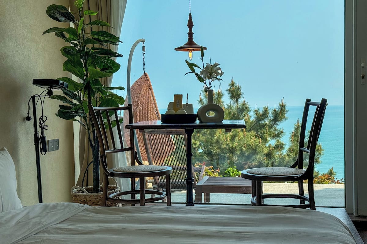 Signature-Zweibettzimmer, Meerblick, zum Garten hin