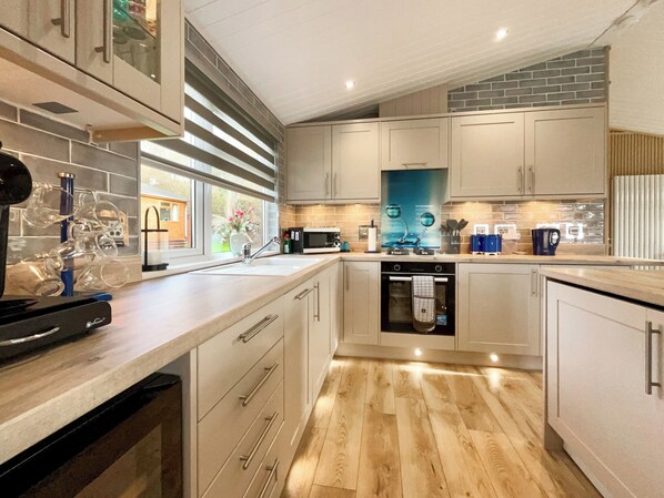 غسالة أطباق، كرسي للأطفال