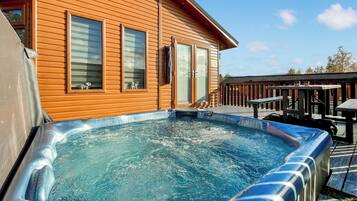 Bain à remous extérieur