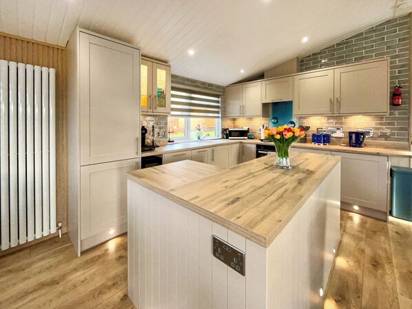 Lave-vaisselle, chaise haute