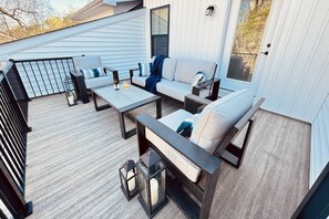 Terrace/patio - New Luxury Townhome Near Downtown Annapolis with Multiple EnSuite Bedrooms and Parking (Annapolis)