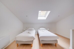 Iron/ironing board, Internet, bed sheets - Wonderful flat in Bordeaux (Bordeaux)