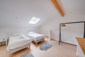 Iron/ironing board, Internet, bed sheets - Wonderful flat in Bordeaux (Bordeaux)