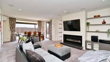 TV, fireplace, offices