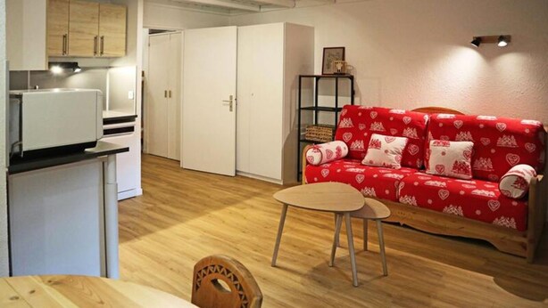 Living area - Apartment Near Slopes With Ski-in Access (Les Orres)