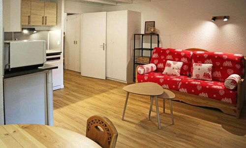 Apartment Near Slopes With Ski-in Access