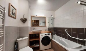 Towels - Apartment in Les Coches by Ski Slopes (La Plagne-Tarentaise)