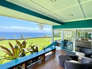 Terrace/patio - 2 Private Oceanfront Homes on Tropical 2 Acres! (Hawaii County)