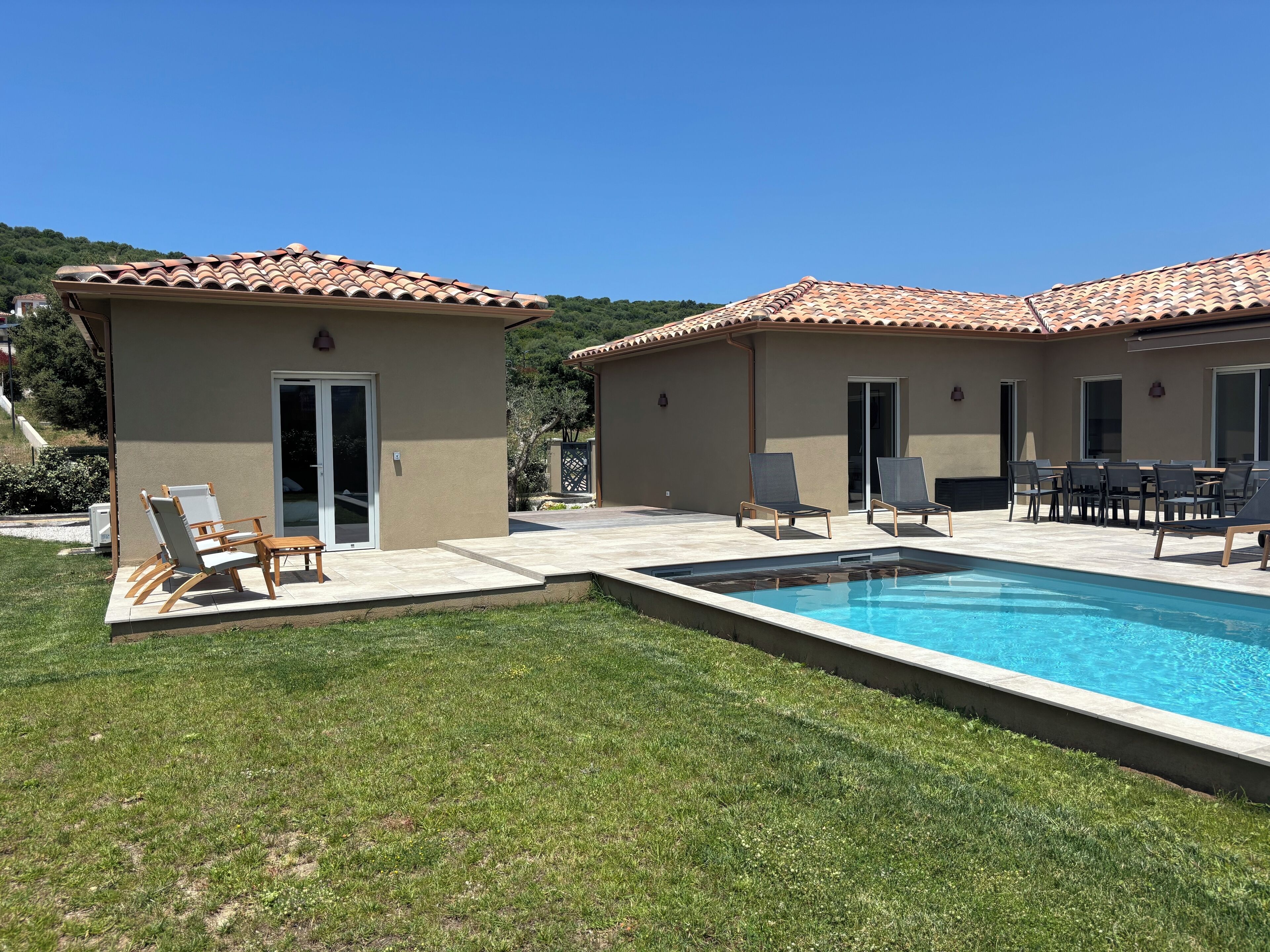 Piscine extérieure, piscine chauffée