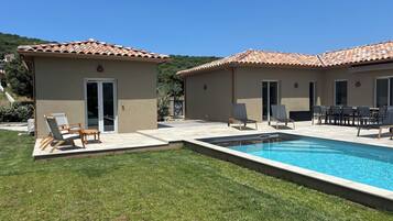 Piscine extérieure, piscine chauffée