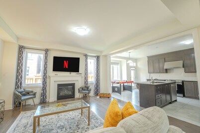 100 % privacy 7 bedrooms with 6 bathrooms 2 master bedroom with 2 king beds