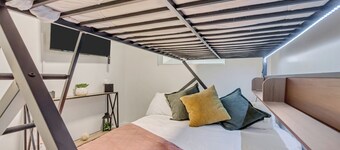 Cozy 1-bedroom apartment in phenomenal South Jordan with AC, fitness room