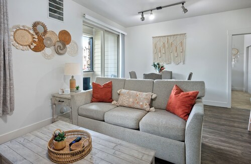 Cozy 1-bedroom apartment in phenomenal South Jordan with AC, fitness room