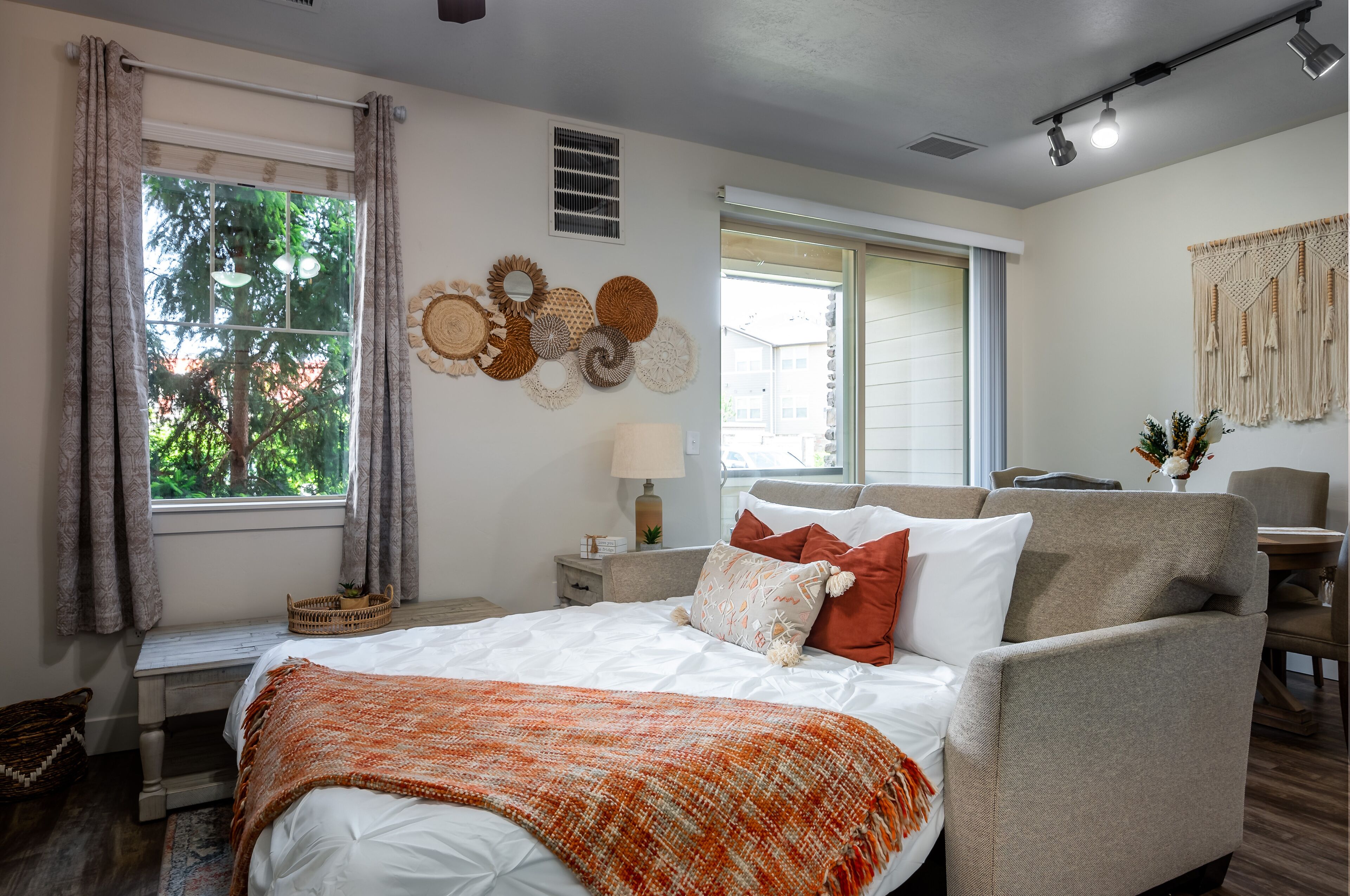 1 habitación, tabla de planchar con plancha, wifi y ropa de cama 