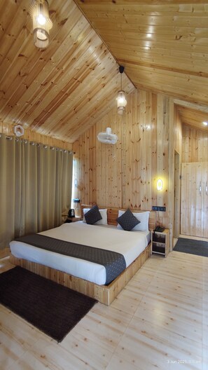 Iron/ironing board, free WiFi