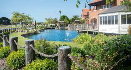 Monaco Shores Apartment